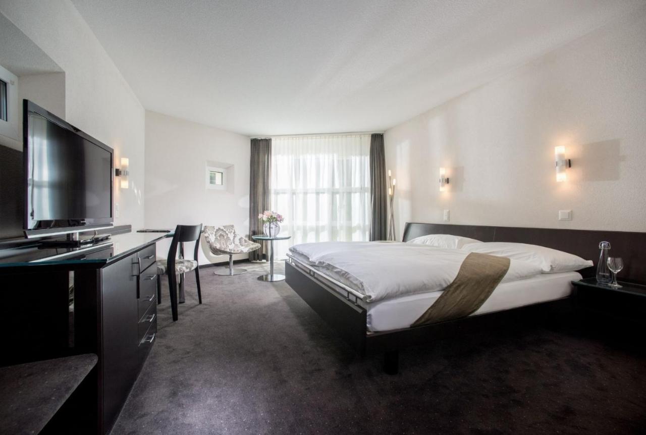 Grand Hotel Les Endroits La Chaux De Fonds Szoba fotó