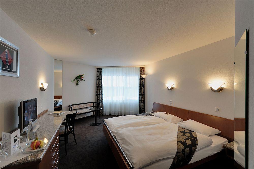 Grand Hotel Les Endroits La Chaux De Fonds Kültér fotó