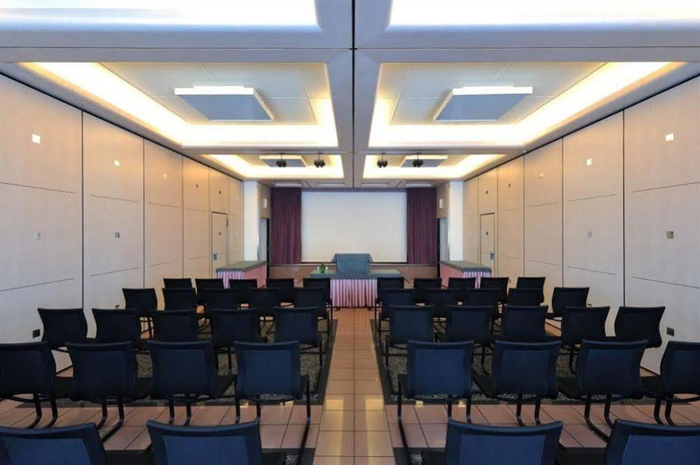 Grand Hotel Les Endroits La Chaux De Fonds Kültér fotó